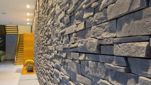 stegu grenada kamień